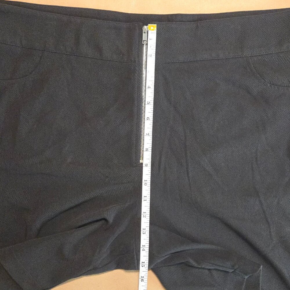 Danielle Bernstein Zip Front Biker Short - size 22W - Picture 11 of 11